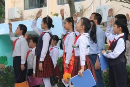 怡景小学和景贝小学哪个好