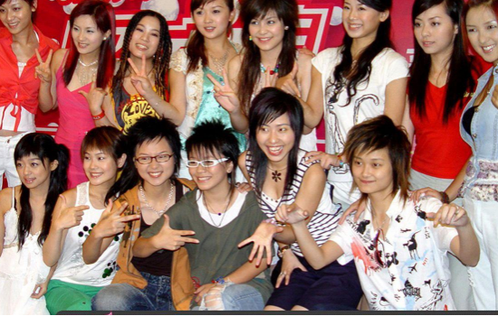 李宇春是哪一届超女？？