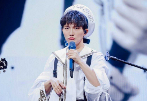 周深序号八是男的还是女的？