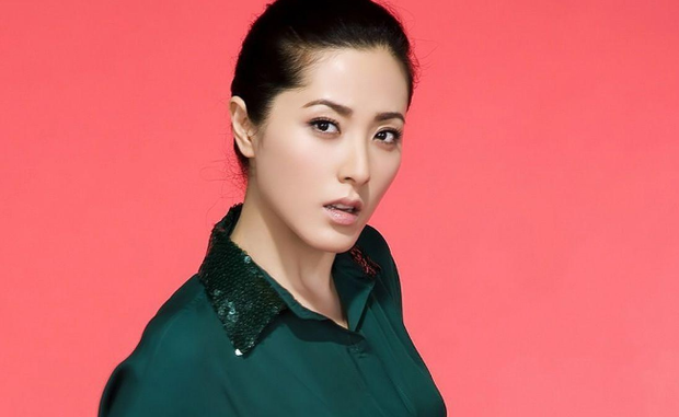曾来自黎否认隐婚传闻,她是一直都没有结婚吗?