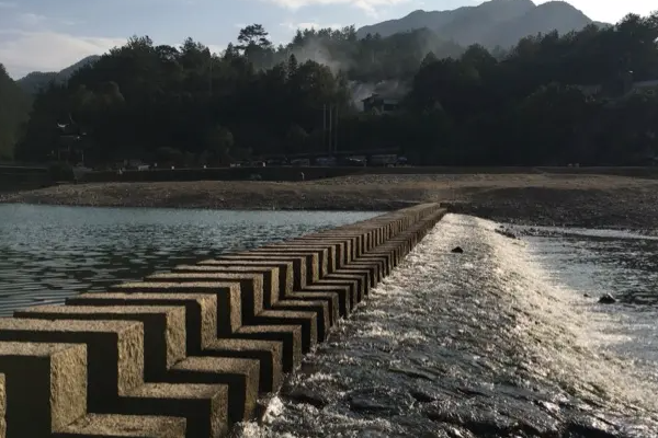 碇步桥水清悠悠怎么读