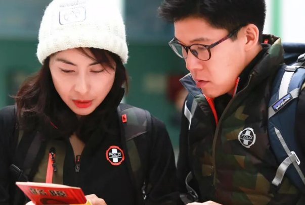 霍启刚前2任一个比一个漂亮,为什么只痴迷普通的郭晶晶?