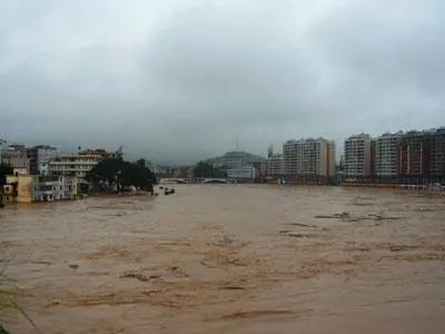 实拍洪灾过后的河南卫辉满目疮痍，给当地民众的生活带来了哪些影响？