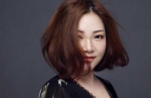 陈瑞唱的这首先生再见这首歌词是出自在什么背景下写的……