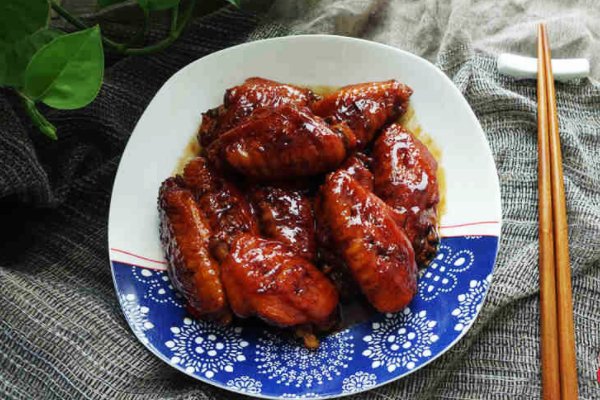 家常红烧鸡翅最简单做法