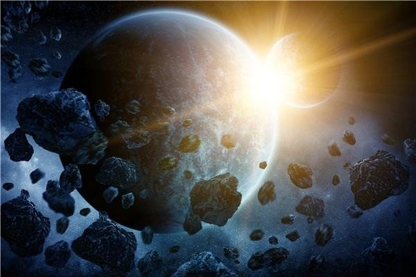 除了地球,目前人类还在哪些小行星上发现有水存在?