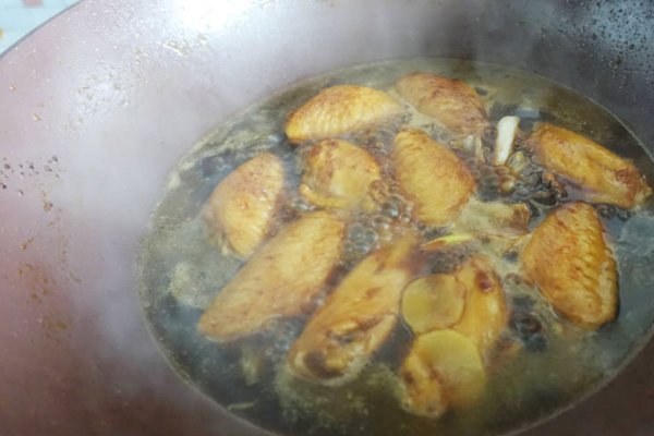 家常红烧鸡翅最简单做法