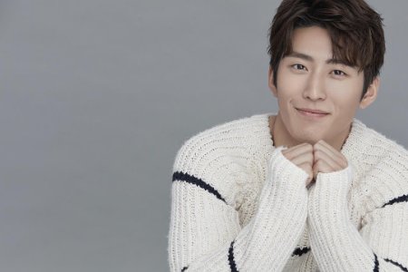 窦骁烫伤后冷静处理，他烫伤后是如何处理的？是规范操作吗？