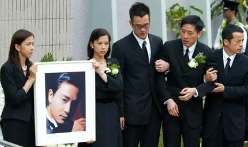 唐鹤德送给张国荣挽联是什么？