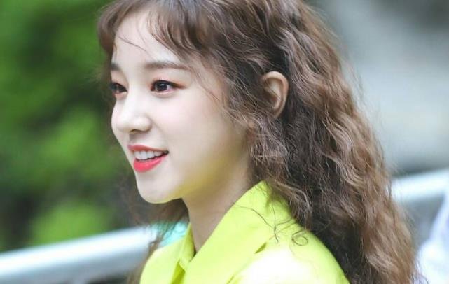 baby现身宋雨琦直播间，两人之前的不和传闻是否有炒作的嫌疑？