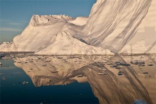 格陵兰岛冰盖融化的原因是什么？