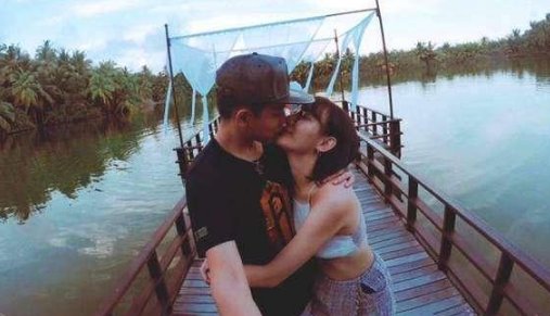 苏醒亲吻神秘女恋情曝光，女方会是谁？