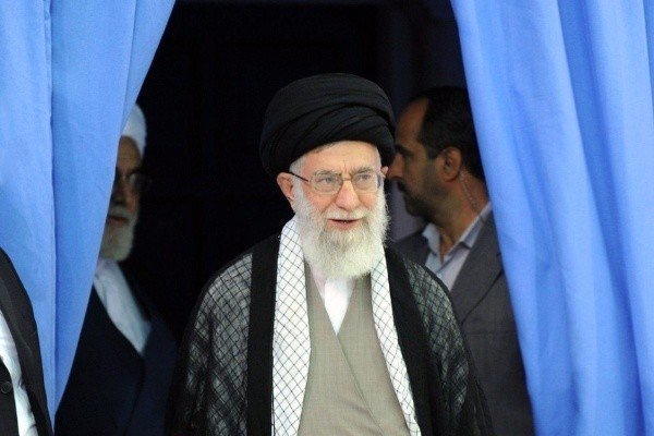 伊朗历任总统，为何每个总统都和最高宗教领袖闹翻？