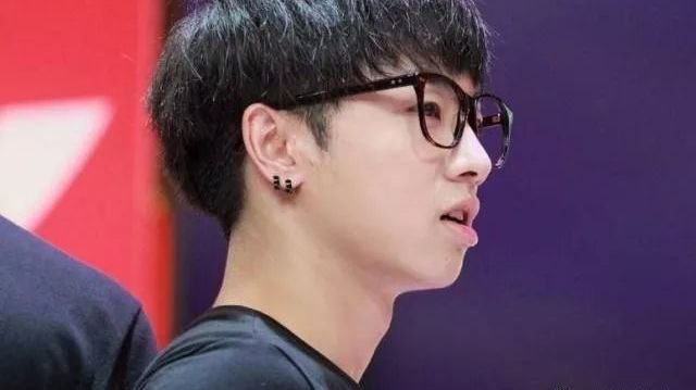 华晨宇的妹妹今年几岁了？她叫什么名字？