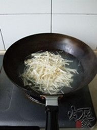 如何做金针菇拌豆腐皮
